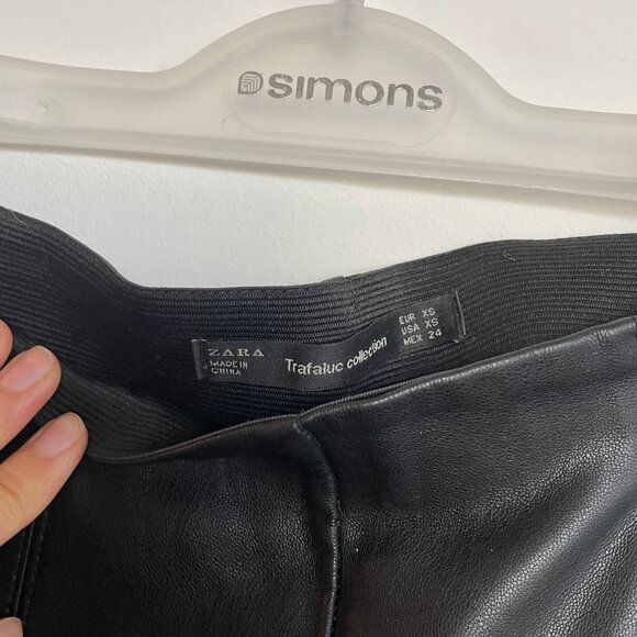 Zara Midwaist Vegan Leather Leggings - Picture 4 of 5